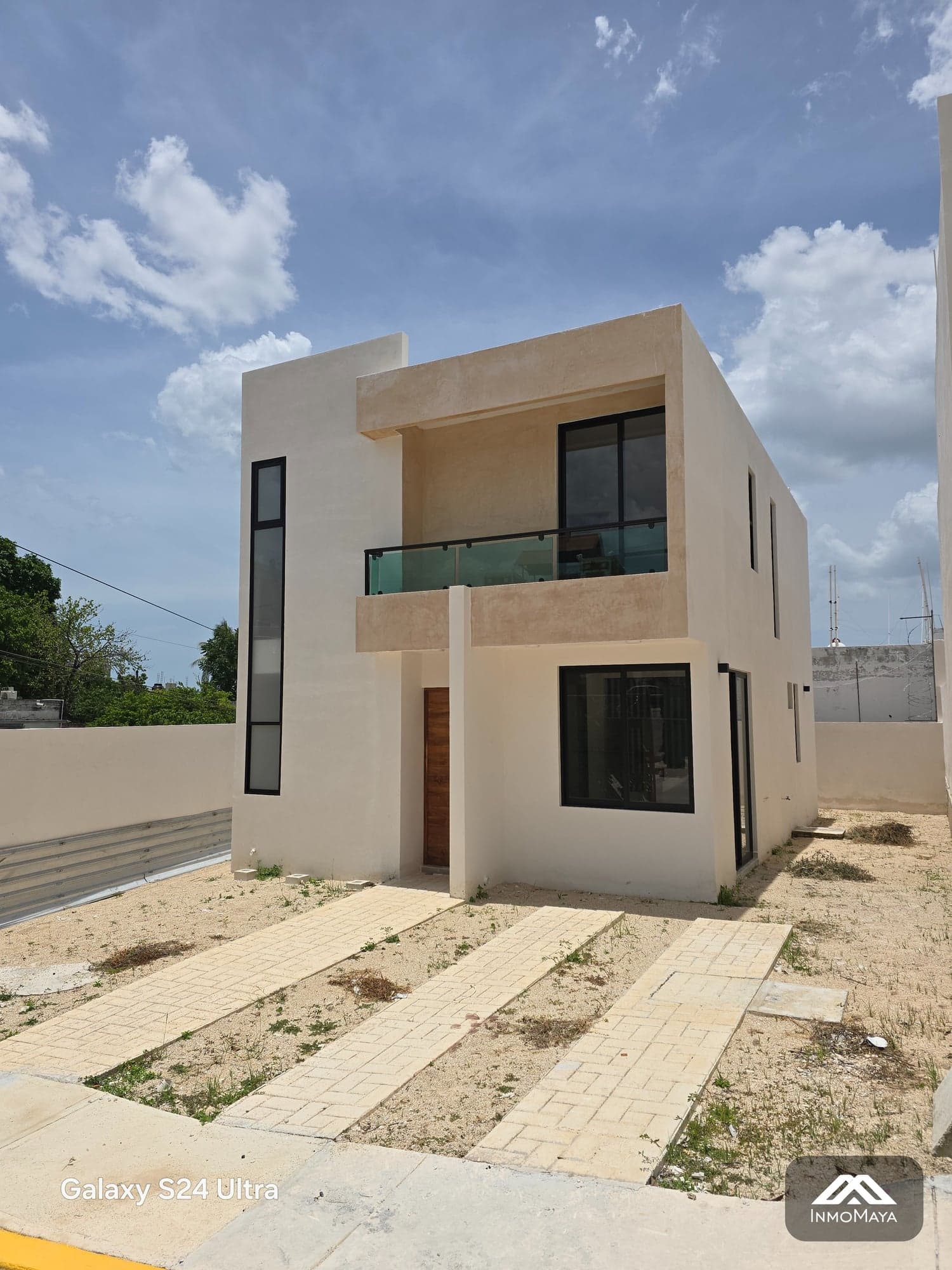Casa Nueva